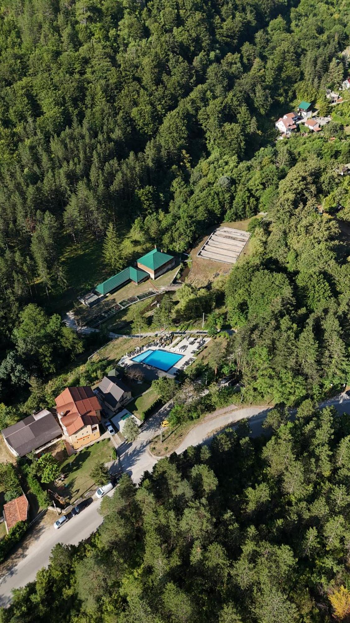 Vila Sunce Village Resort Konjic Exteriör bild